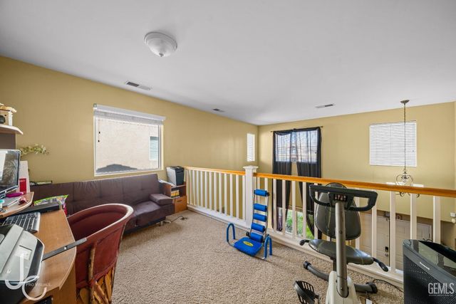 11117 Grand Prairie Drive, Bakersfield, CA 93311