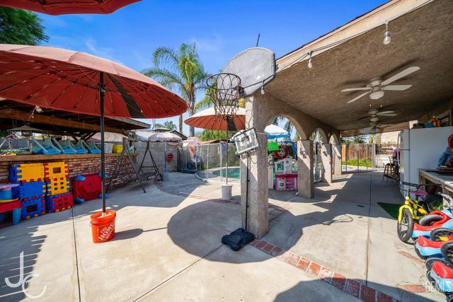 11117 Grand Prairie Drive, Bakersfield, CA 93311