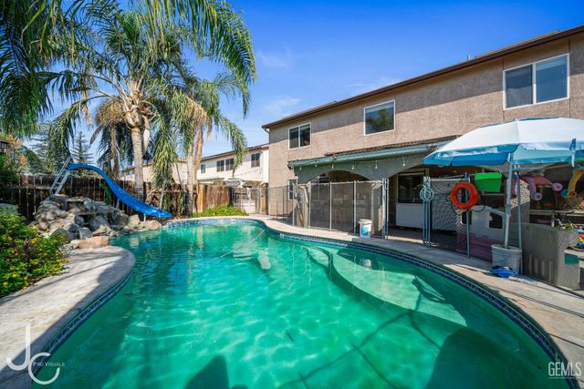 11117 Grand Prairie Drive, Bakersfield, CA 93311