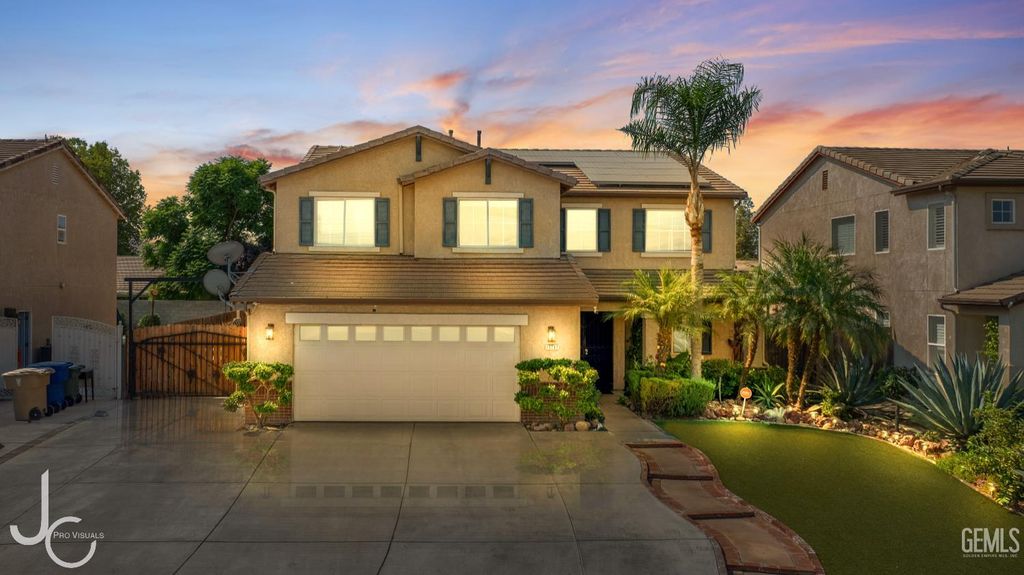 11117 Grand Prairie Drive, Bakersfield, CA 93311