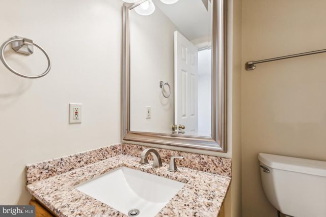 5835 STREAM POND CT, Centreville, VA 20120