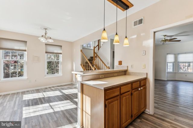 5835 STREAM POND CT, Centreville, VA 20120