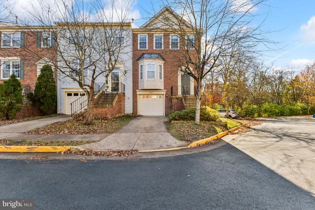 5835 STREAM POND CT, Centreville, VA 20120