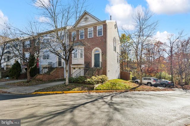 5835 STREAM POND CT, Centreville, VA 20120