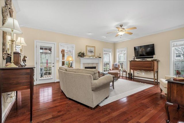 2496 Eastway Drive, Lexington, KY 40503