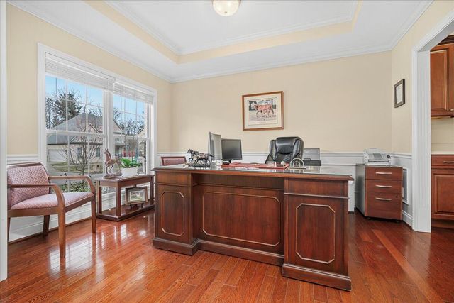 2496 Eastway Drive, Lexington, KY 40503