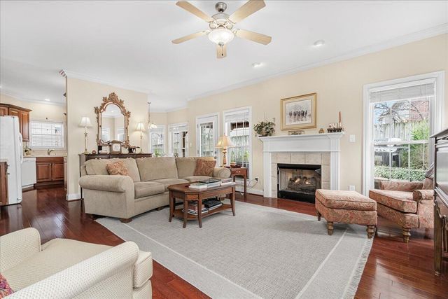 2496 Eastway Drive, Lexington, KY 40503