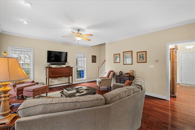 2496 Eastway Drive, Lexington, KY 40503