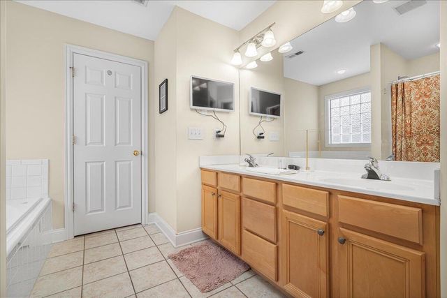 2496 Eastway Drive, Lexington, KY 40503