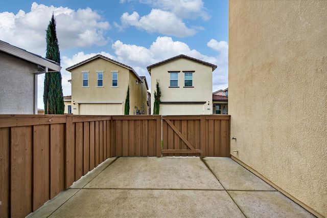 10853 Portico Cir, Rancho Cordova, CA 95670