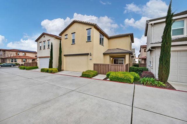 10853 Portico Cir, Rancho Cordova, CA 95670