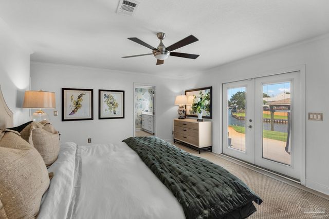 934 Aquamarine Dr, Gulf Breeze, FL 32563