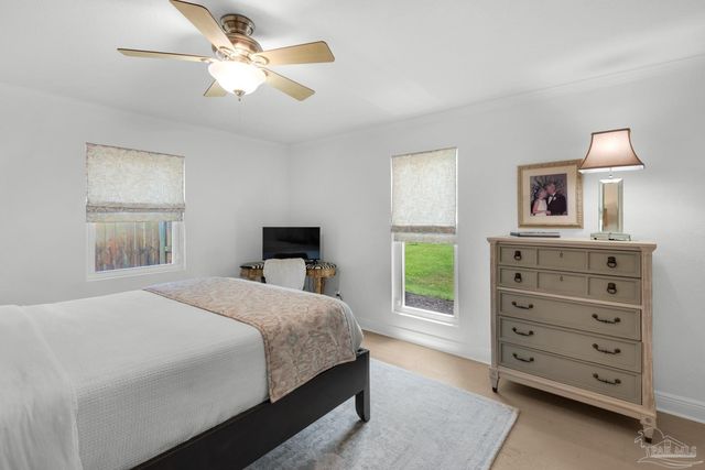 934 Aquamarine Dr, Gulf Breeze, FL 32563