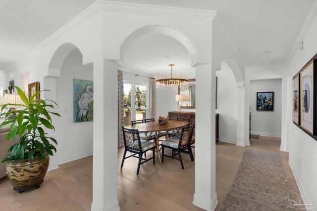 934 Aquamarine Dr, Gulf Breeze, FL 32563