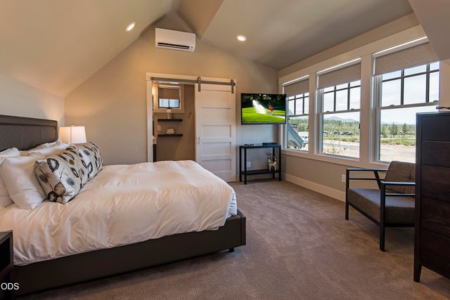 19238 Solomon Drive, Bend, OR 97702