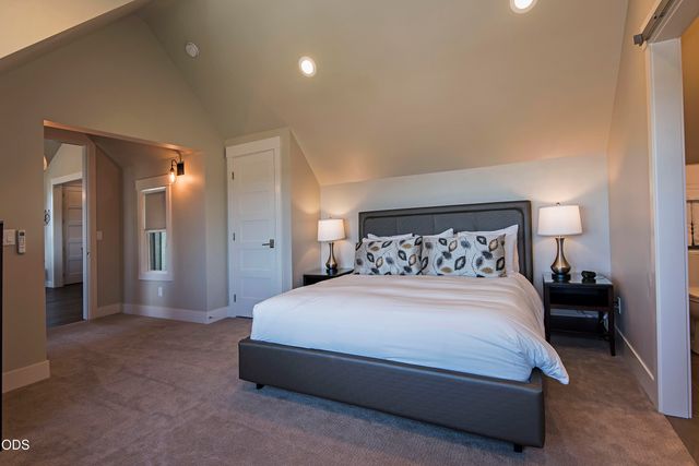 19238 Solomon Drive, Bend, OR 97702