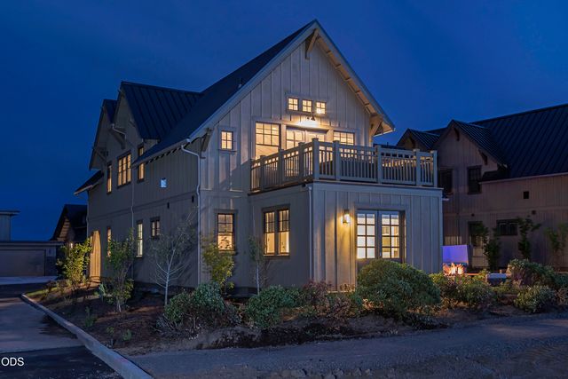 19238 Solomon Drive, Bend, OR 97702