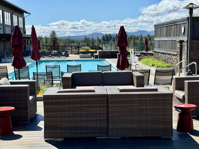 19238 Solomon Drive, Bend, OR 97702