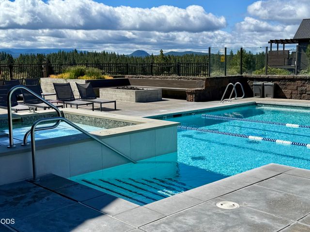 19238 Solomon Drive, Bend, OR 97702
