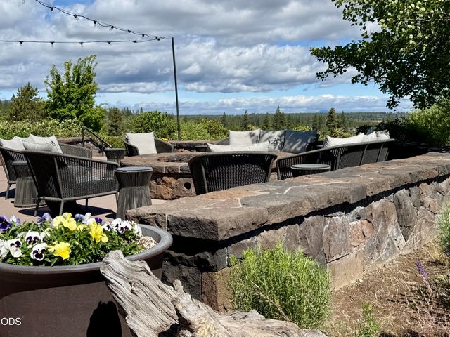 19238 Solomon Drive, Bend, OR 97702