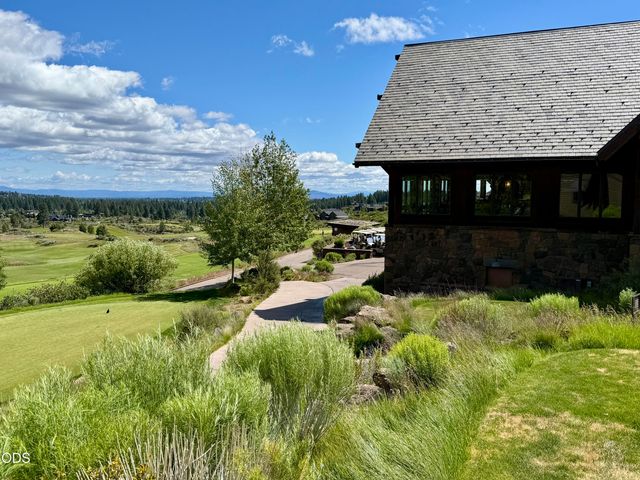 19238 Solomon Drive, Bend, OR 97702