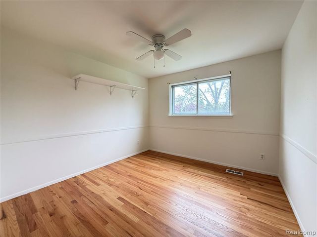 3622 Dawn Drive, Warren, MI 48092