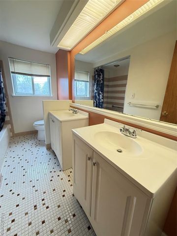 3622 Dawn Drive, Warren, MI 48092
