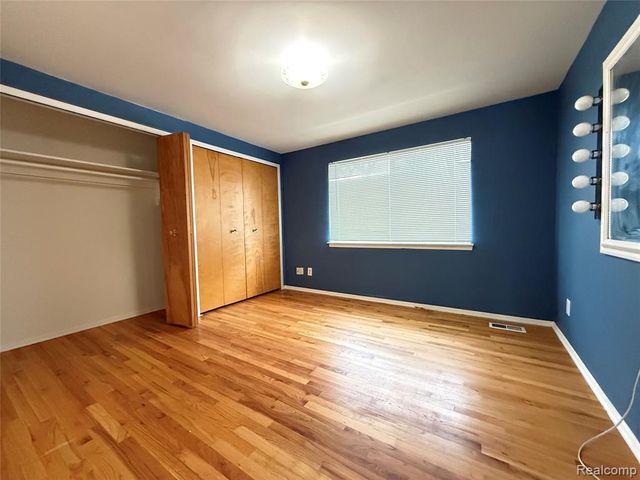 3622 Dawn Drive, Warren, MI 48092