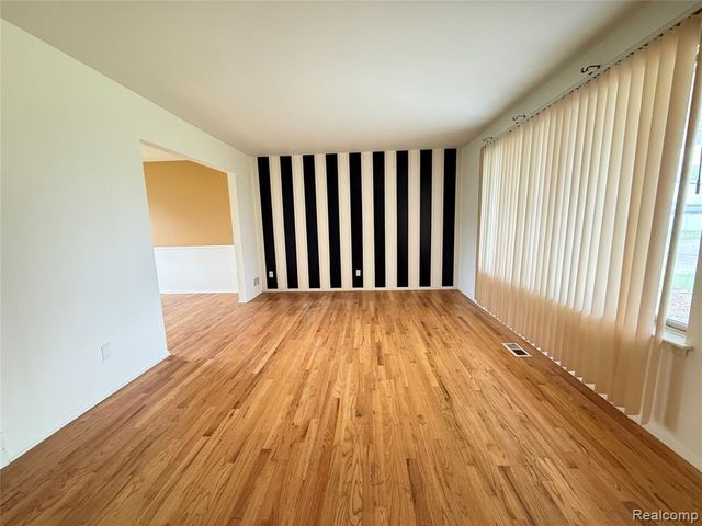 3622 Dawn Drive, Warren, MI 48092