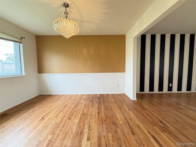 3622 Dawn Drive, Warren, MI 48092