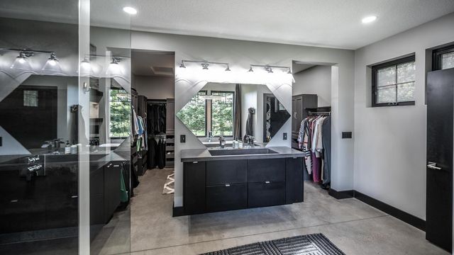 5211 Trading Post Trail S, Afton, MN 55001