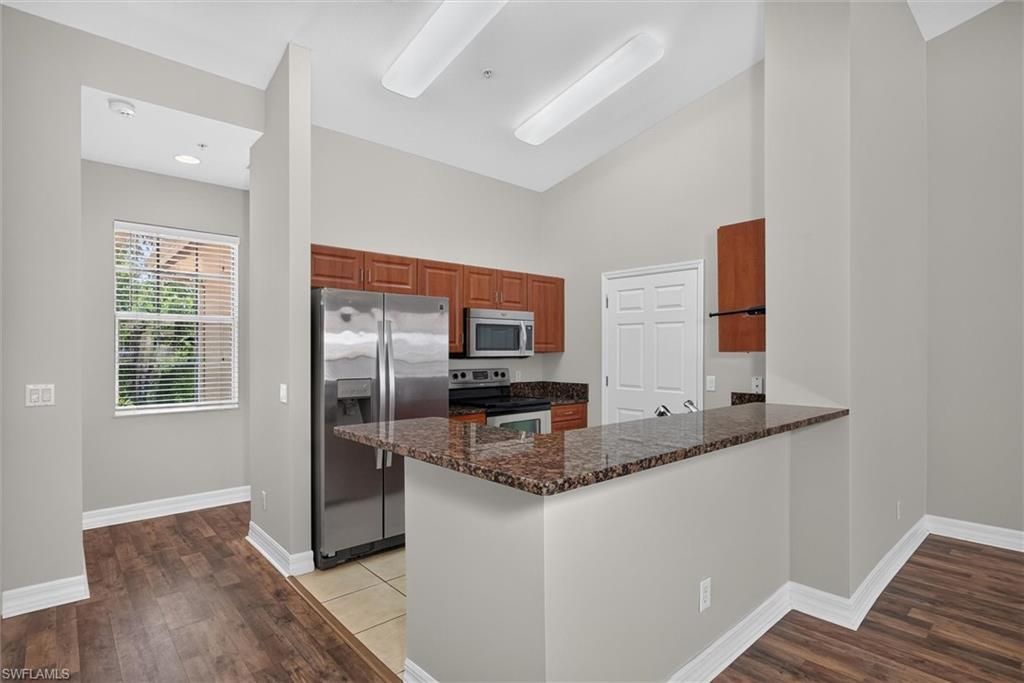 8521 Oakshade CIR 422, FORT MYERS, FL 33919 — photo 3