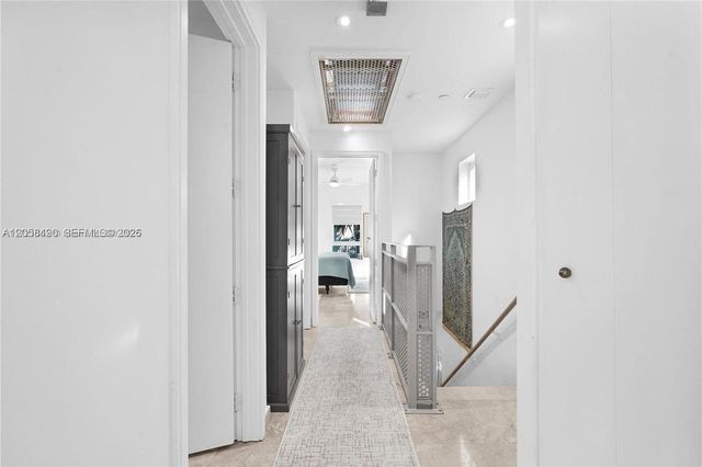 200 Washington Avenue 15, Miami Beach, FL 33139