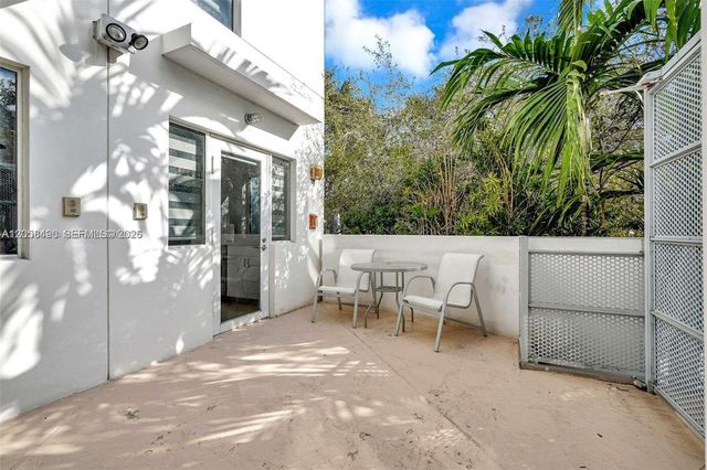 200 Washington Avenue 15, Miami Beach, FL 33139