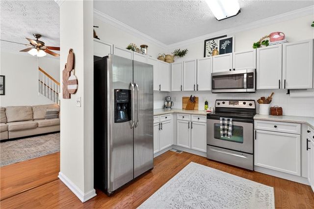 4638 Beacon Ridge Lane, Flowery Branch, GA 30542