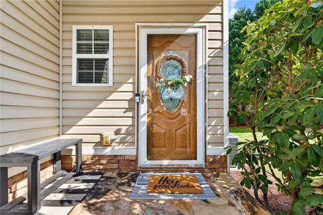 4638 Beacon Ridge Lane, Flowery Branch, GA 30542