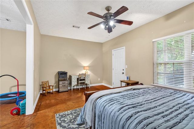 4638 Beacon Ridge Lane, Flowery Branch, GA 30542