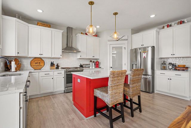 12623 Manchester Drive, Grand Haven, MI 49417