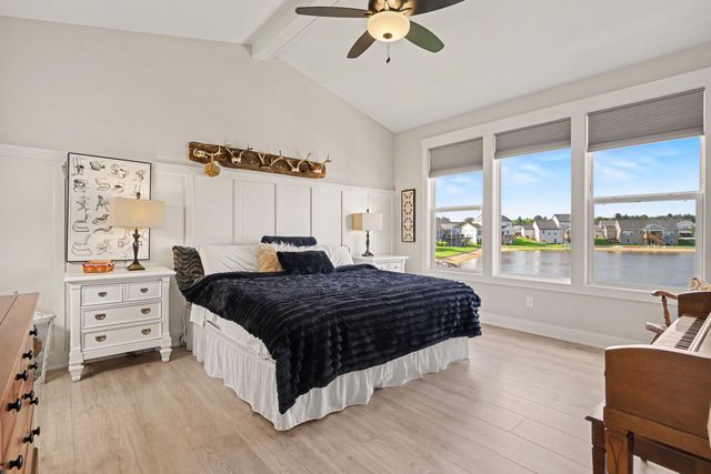 12623 Manchester Drive, Grand Haven, MI 49417
