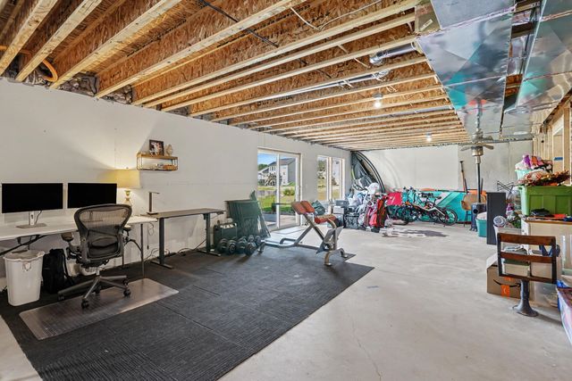 12623 Manchester Drive, Grand Haven, MI 49417