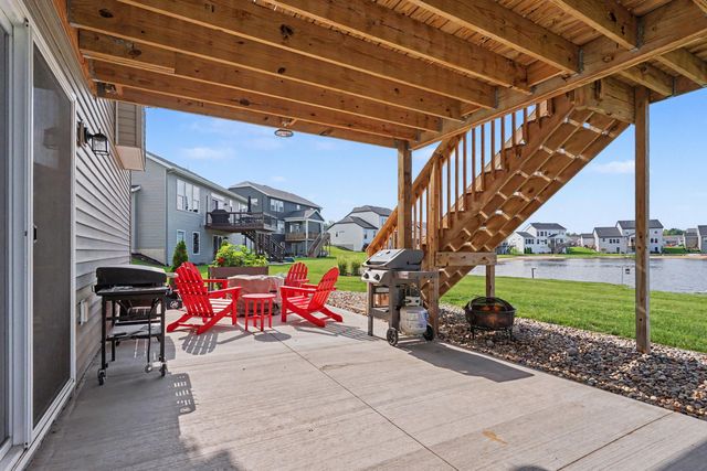 12623 Manchester Drive, Grand Haven, MI 49417