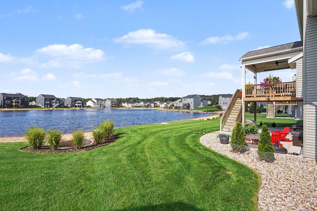 12623 Manchester Drive, Grand Haven, MI 49417