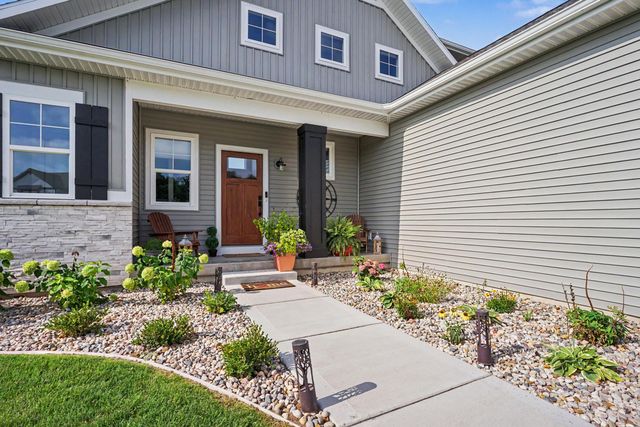 12623 Manchester Drive, Grand Haven, MI 49417