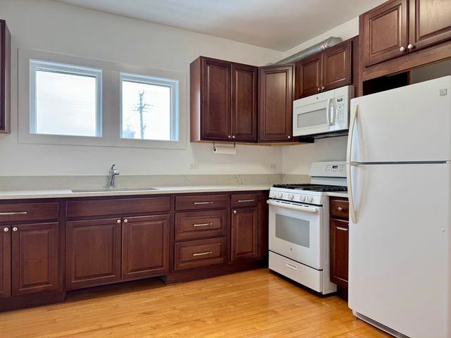 2125 Wesley Avenue 2, Berwyn, IL 60402