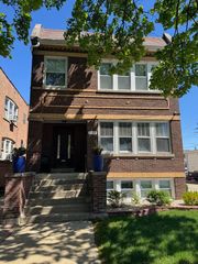 2125 Wesley Avenue 2, Berwyn, IL 60402