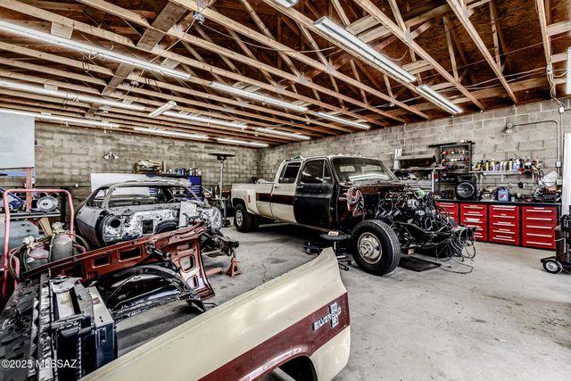 6931 E Cam Garcia, Sierra Vista, AZ 85650