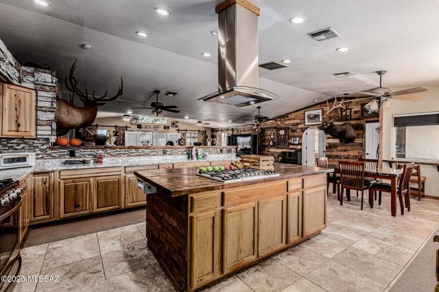 6931 E Cam Garcia, Sierra Vista, AZ 85650