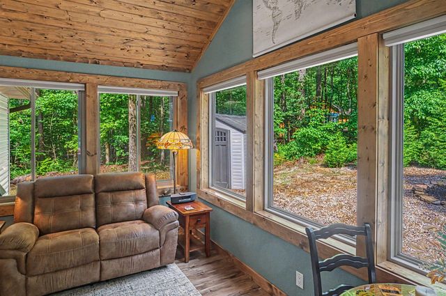 11 Alicante Ln, Hot Springs, AR 71909