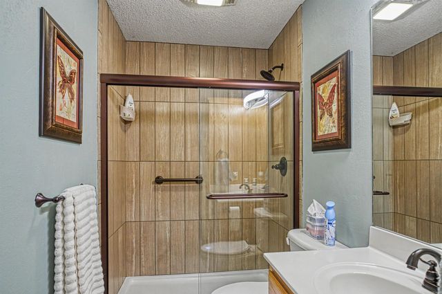11 Alicante Ln, Hot Springs, AR 71909