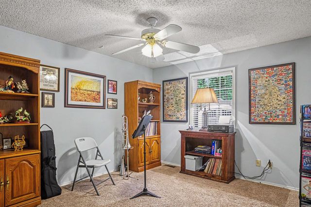 11 Alicante Ln, Hot Springs, AR 71909